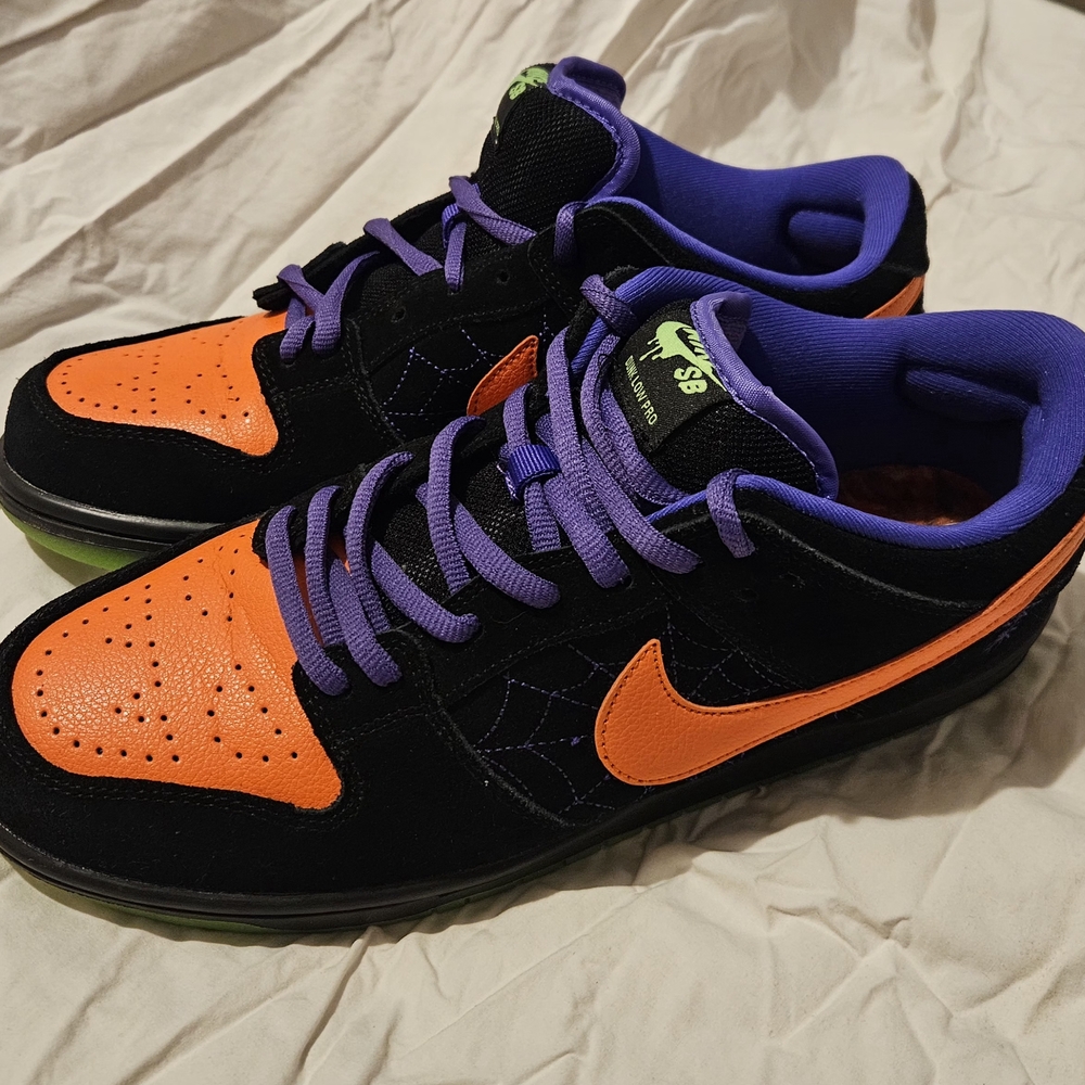 Nike dunk sb low night of mischief size 11